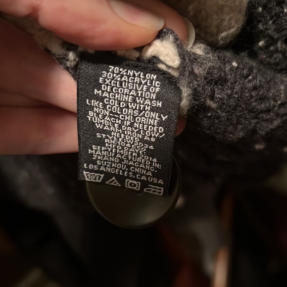 Sahaja eagle sweater - Picture 5 of 5